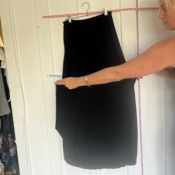 Designer Skirt. NWT. Size In label shown. USA size M size italian 42 USA 5 - Picture 5 of 13